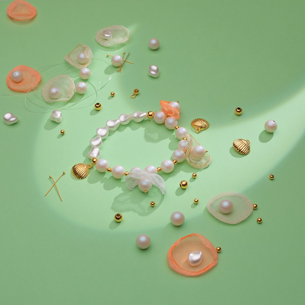 Shell pendant pearls base GAVBARI PEARLS